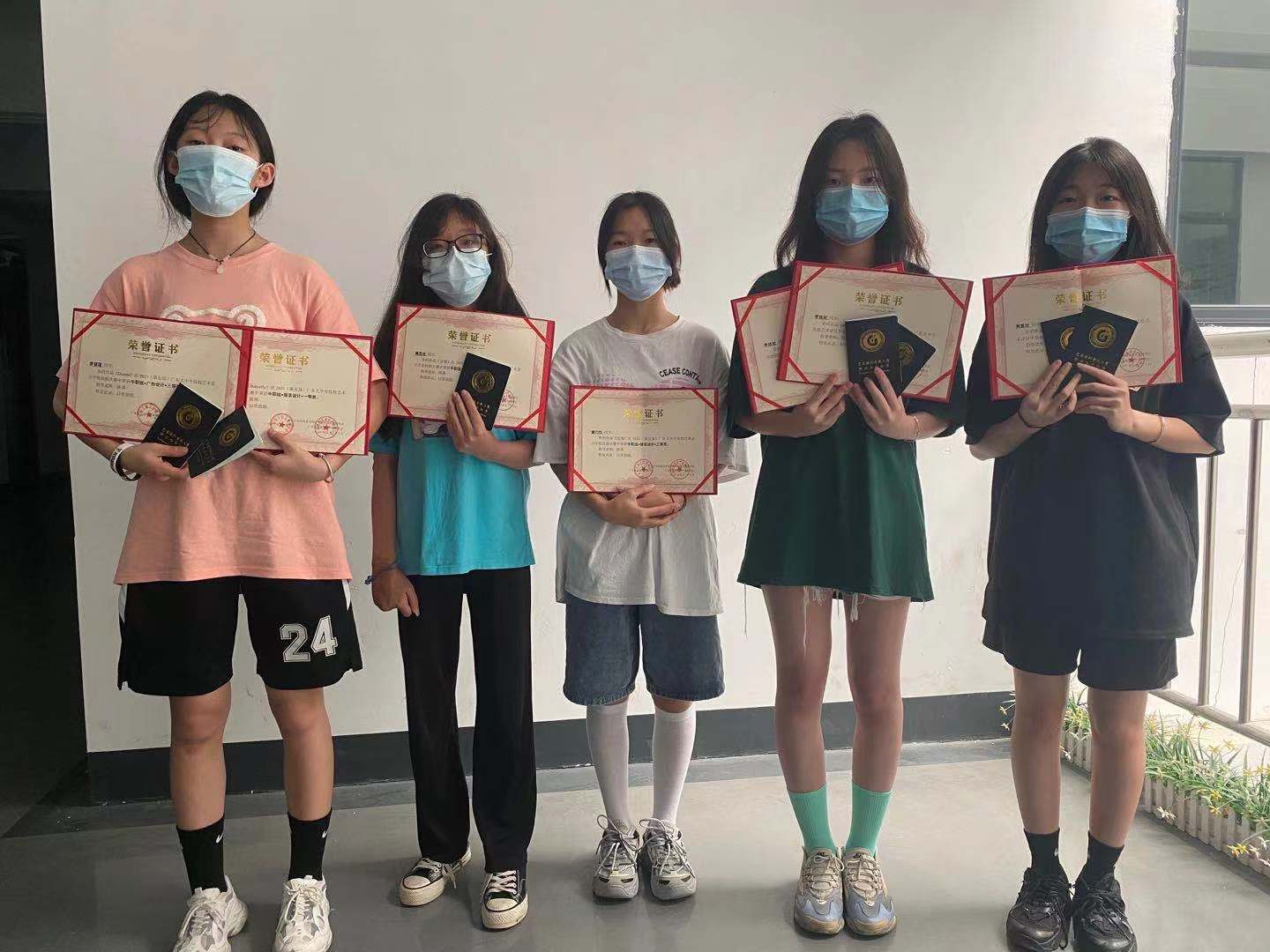 信息艺术系(图2)