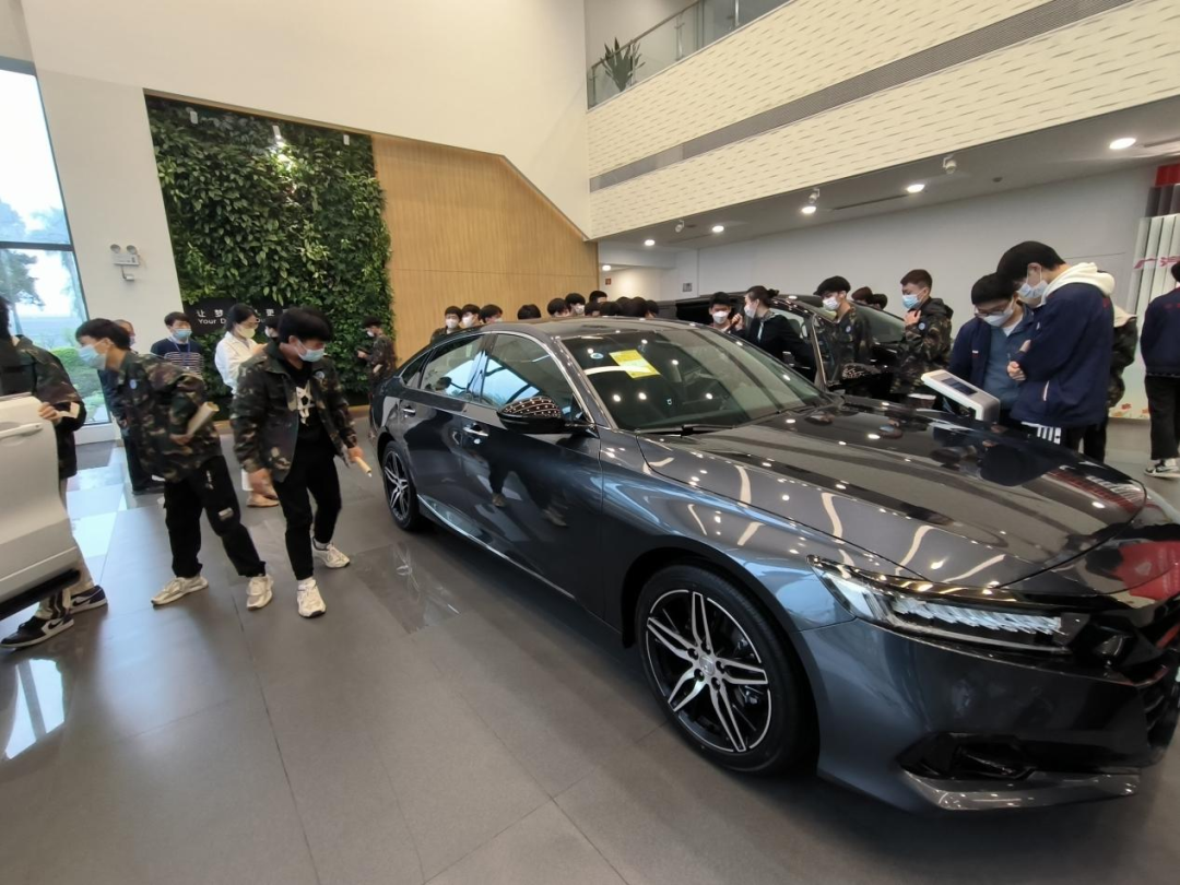 走访企业参观学习，金领技校汽修学子赴广汽本田参观学习(图3)