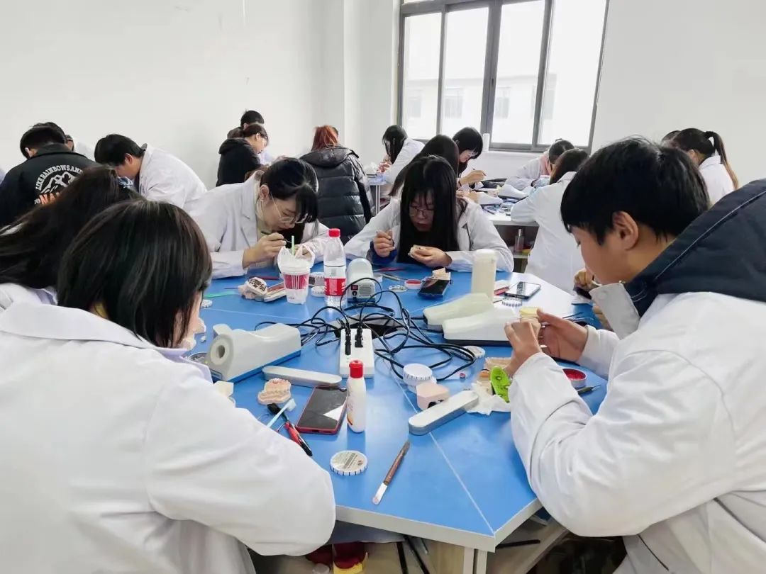 数字化口腔技术专业|中德双元制口腔教学实践基地，德标口腔全产业链体系（广东中心）(图9)